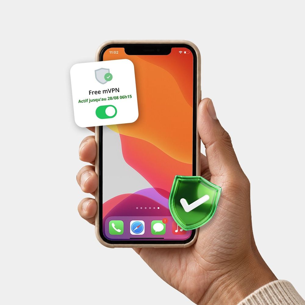Téléphone tenu dans une main